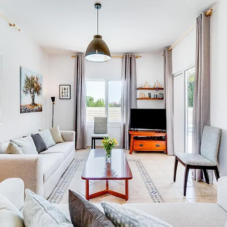 Villa Blue Velvet By Ezoria