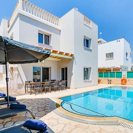 Blue Velvet By Ezoria וילה