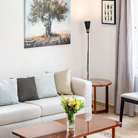 Villa Blue Velvet By Ezoria